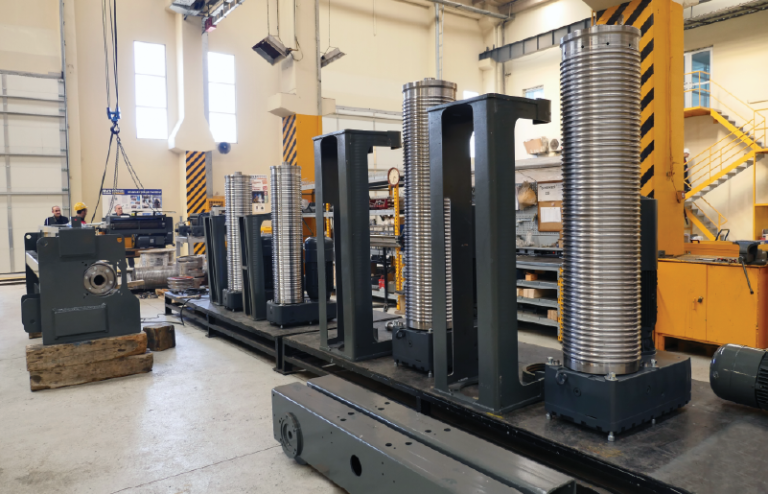 hoisting motor & gear reducer​